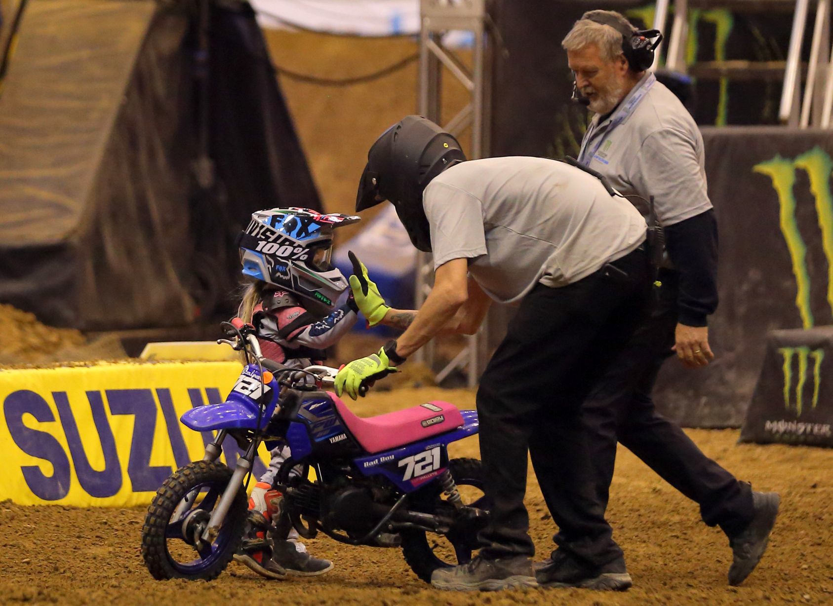 Supercross Futures, 4-year-old girl follows in dad's footsteps